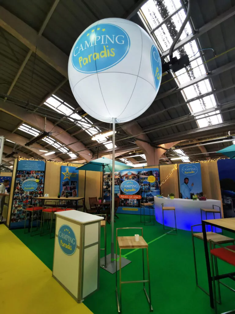 ballon lumineux stand intérieur